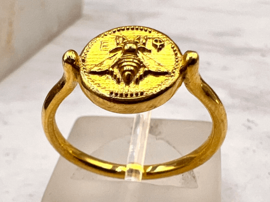 Ancient Greek Sacred Bee Artemis Goddess Medallion Coin  Gold 750-18K Gold signet ring