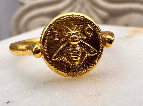 Ancient Greek Sacred Bee Artemis Goddess Medallion Coin  Gold 750-18K Gold signet ring