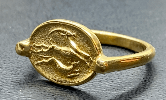 Artemis Ancient Minoan Art Ring deer Hunting Solid Gold