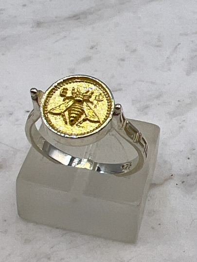 Grec abeille sacrée Artemis déesse médaillon pièce de monnaie bague, bague en argent sterling abeille bumble bee, chevalière abeille miel MEANDROS