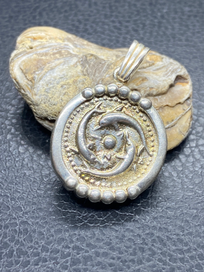Santorini Dolphins Ancient Greek Coin bijoux fait à la main Pendentif en argent sterling Ancient