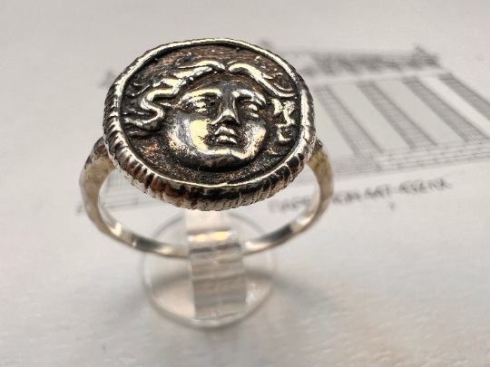 Sun God Helios Rhodes Copie de pièce de monnaie grecque antique Bague Mythologie grecque Argent sterling